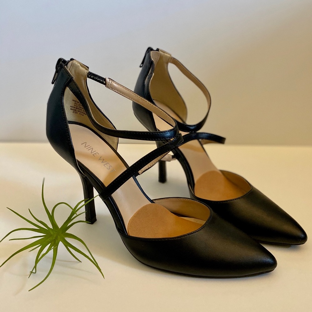 Nine West “Blokhina” Black Pointy Career Heels